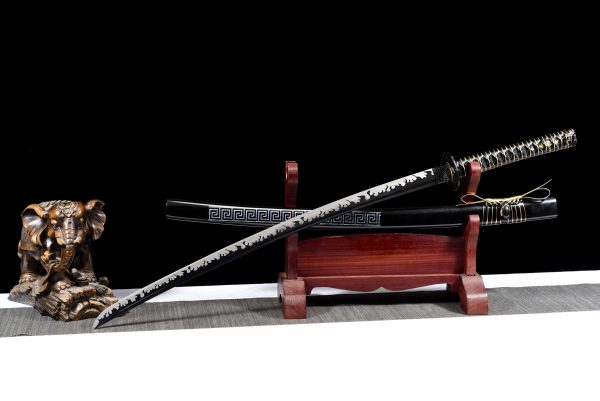 Black Gold Samurai – The Gilded Shadow Katana